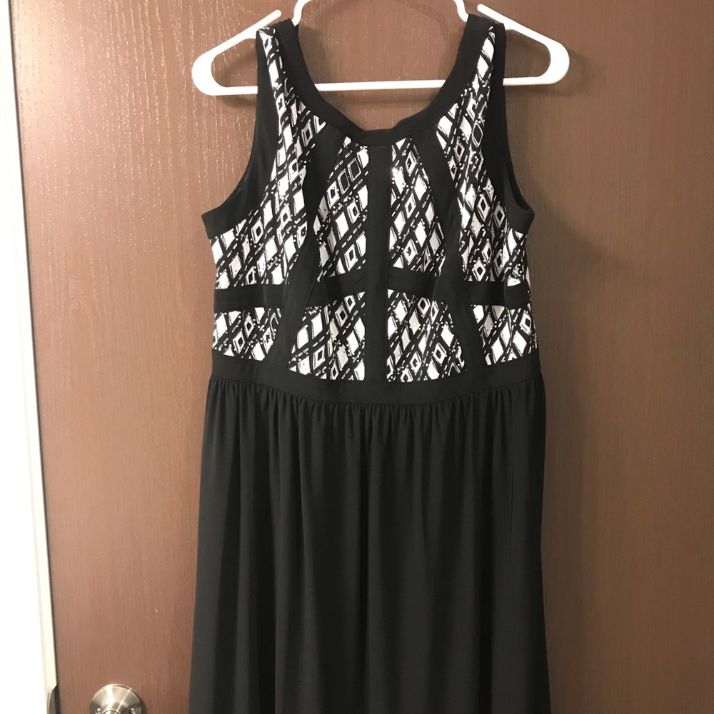 Black/White Dress